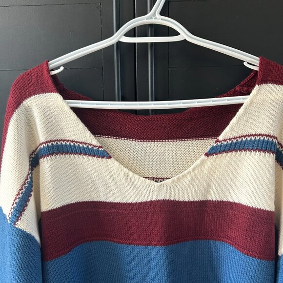 Woman's Stripped V- Neck Knit Sweater Size 2XL - Picture 5 of 6